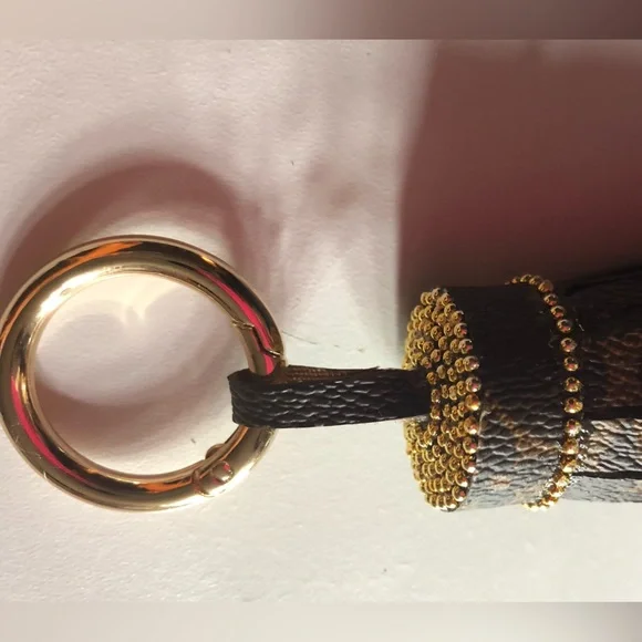 Handmade Brown and Gold Tassel Key Holder - Picture 2 of 3